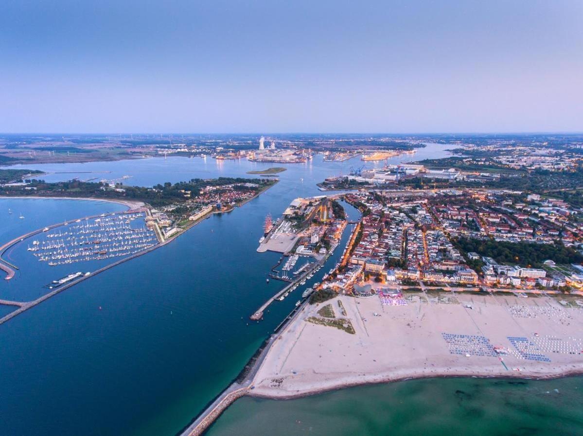 Doppelzimmer Humidor, Direkt Am Alten Strom Rostock Dış mekan fotoğraf